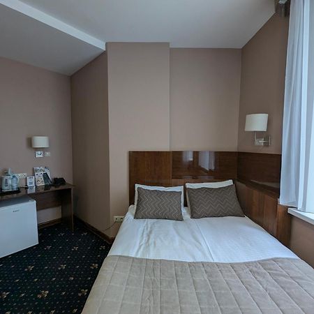 Victoria Hotel 우랄스크 외부 사진