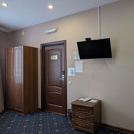Victoria Hotel 우랄스크 외부 사진