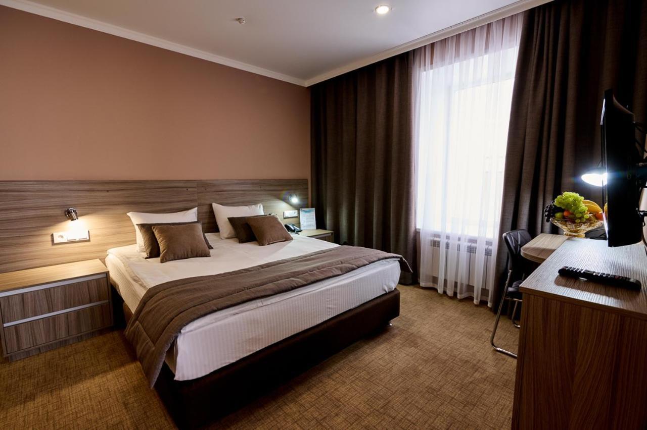 Victoria Hotel 우랄스크 외부 사진