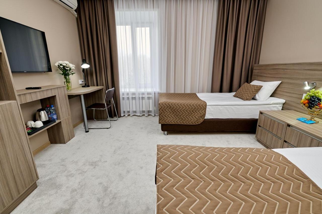 Victoria Hotel 우랄스크 외부 사진