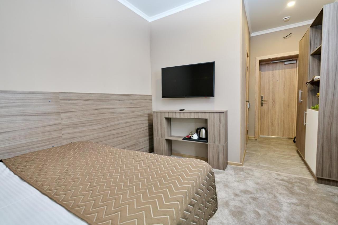 Victoria Hotel 우랄스크 외부 사진