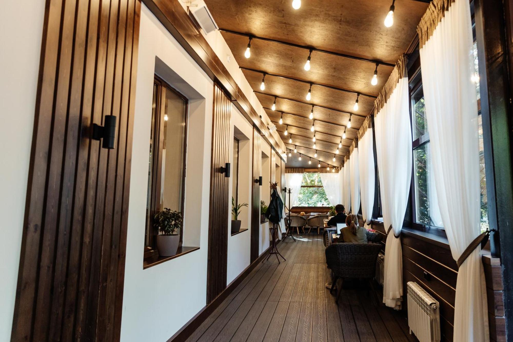 Victoria Hotel 우랄스크 외부 사진