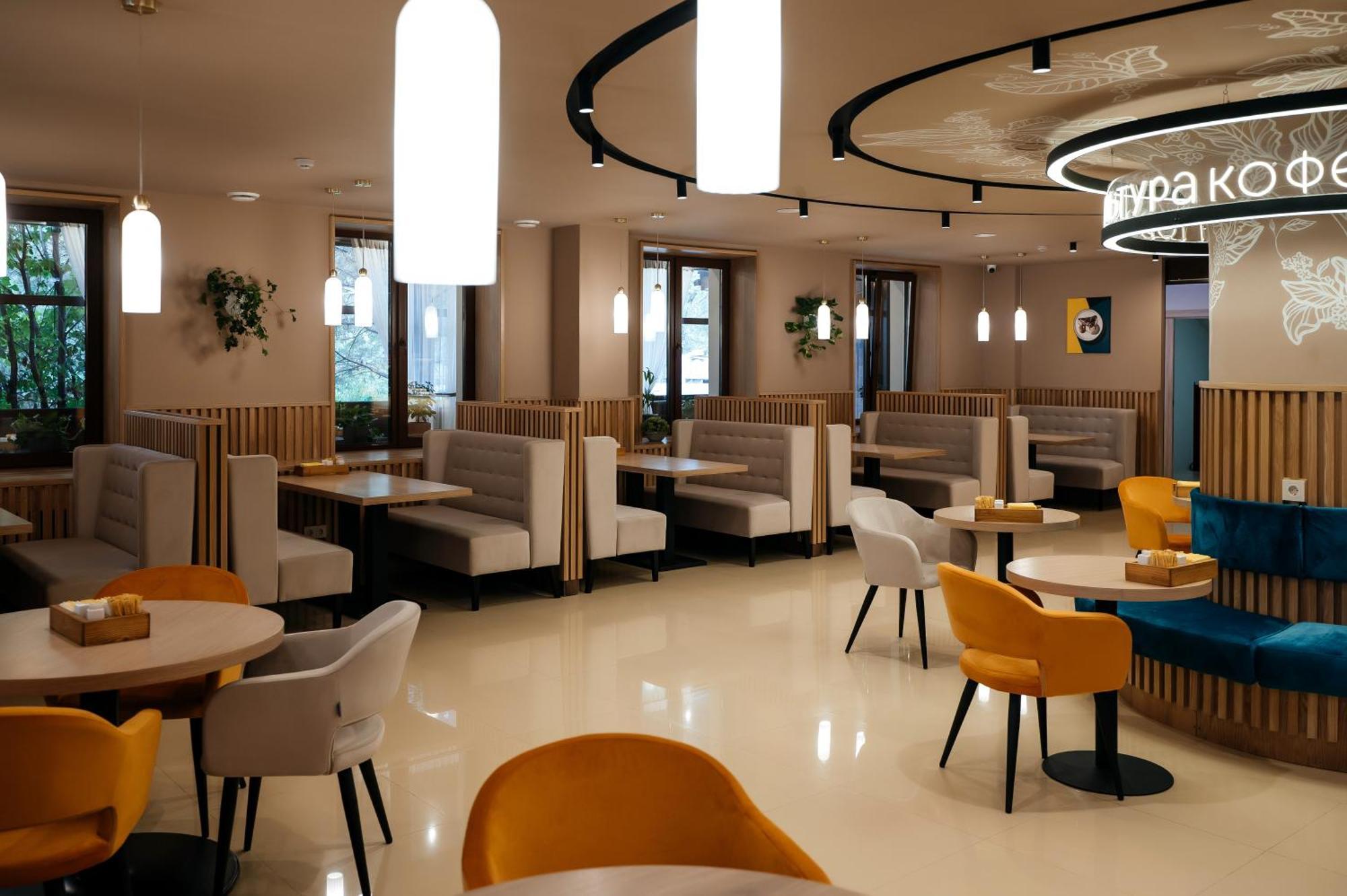Victoria Hotel 우랄스크 외부 사진