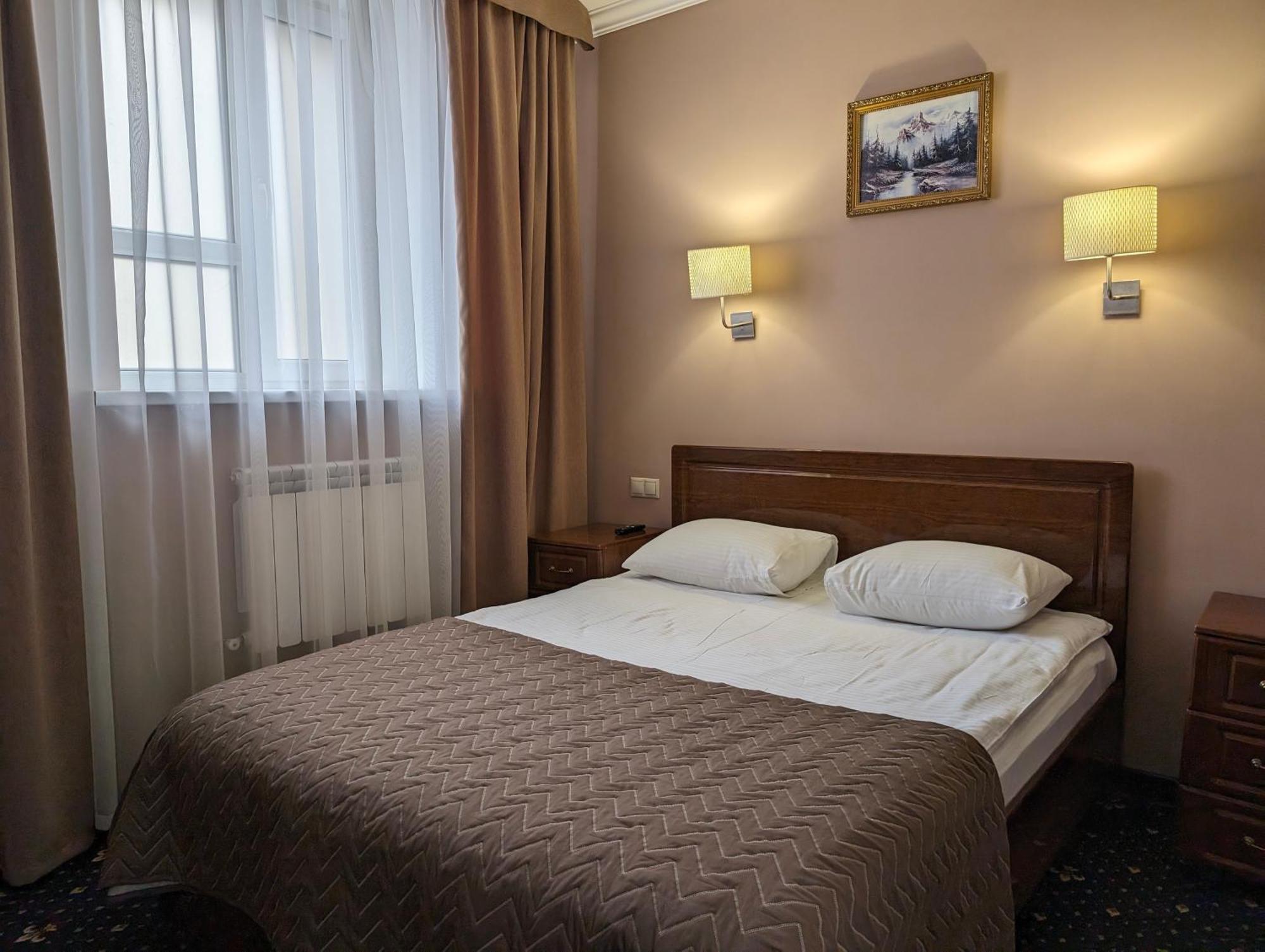 Victoria Hotel 우랄스크 외부 사진