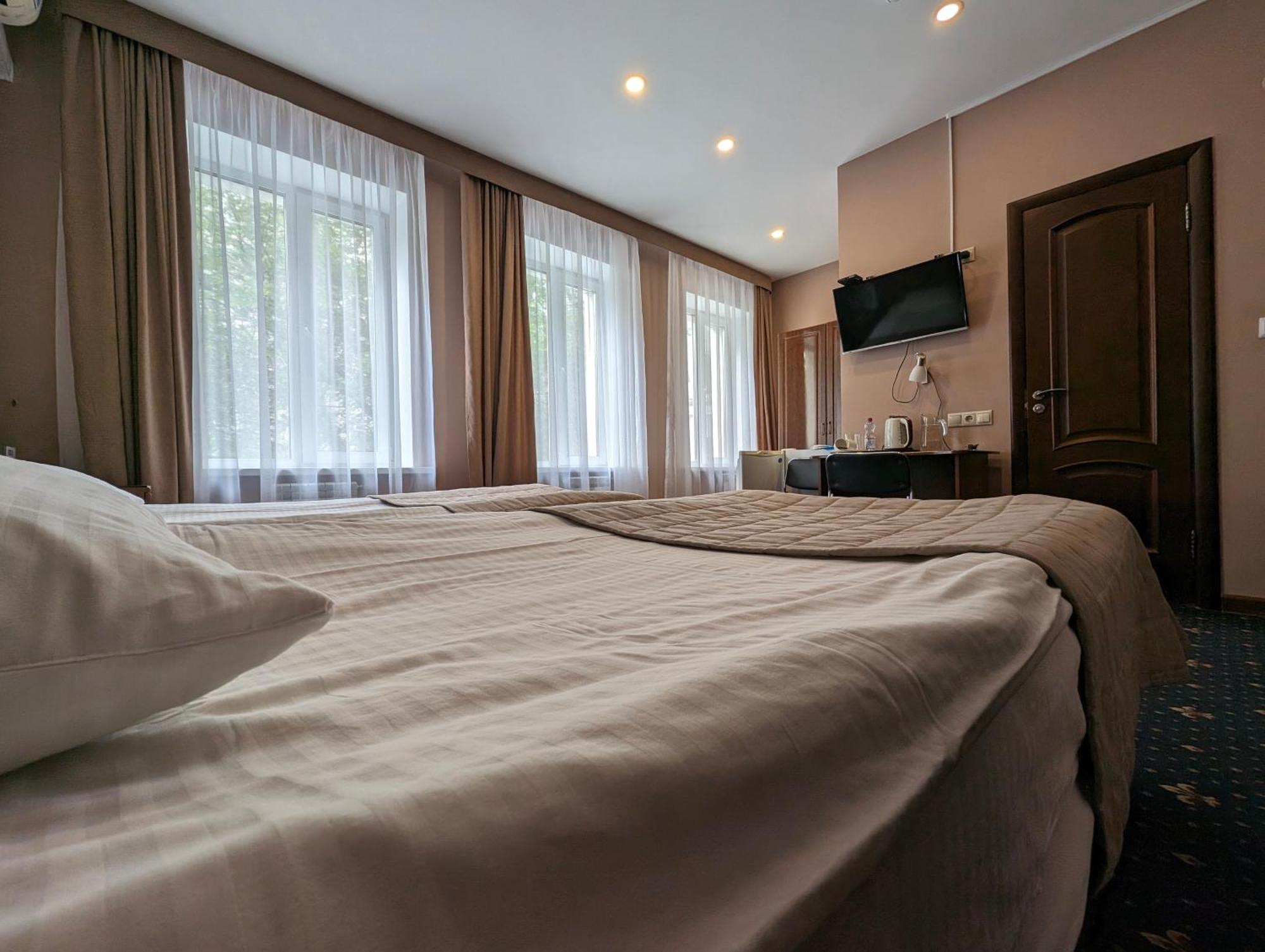 Victoria Hotel 우랄스크 외부 사진