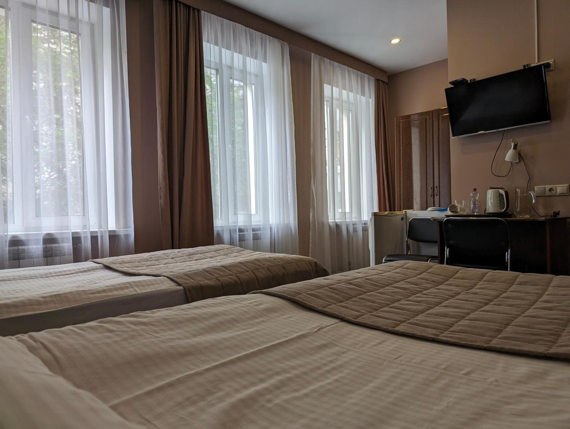 Victoria Hotel 우랄스크 외부 사진