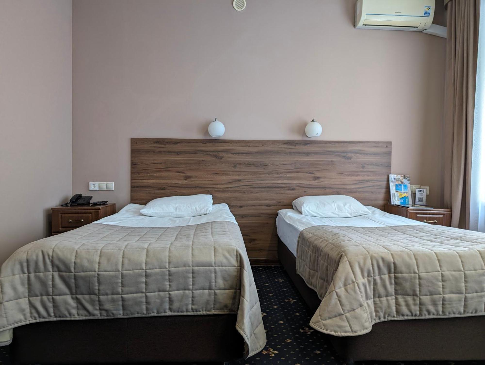 Victoria Hotel 우랄스크 외부 사진