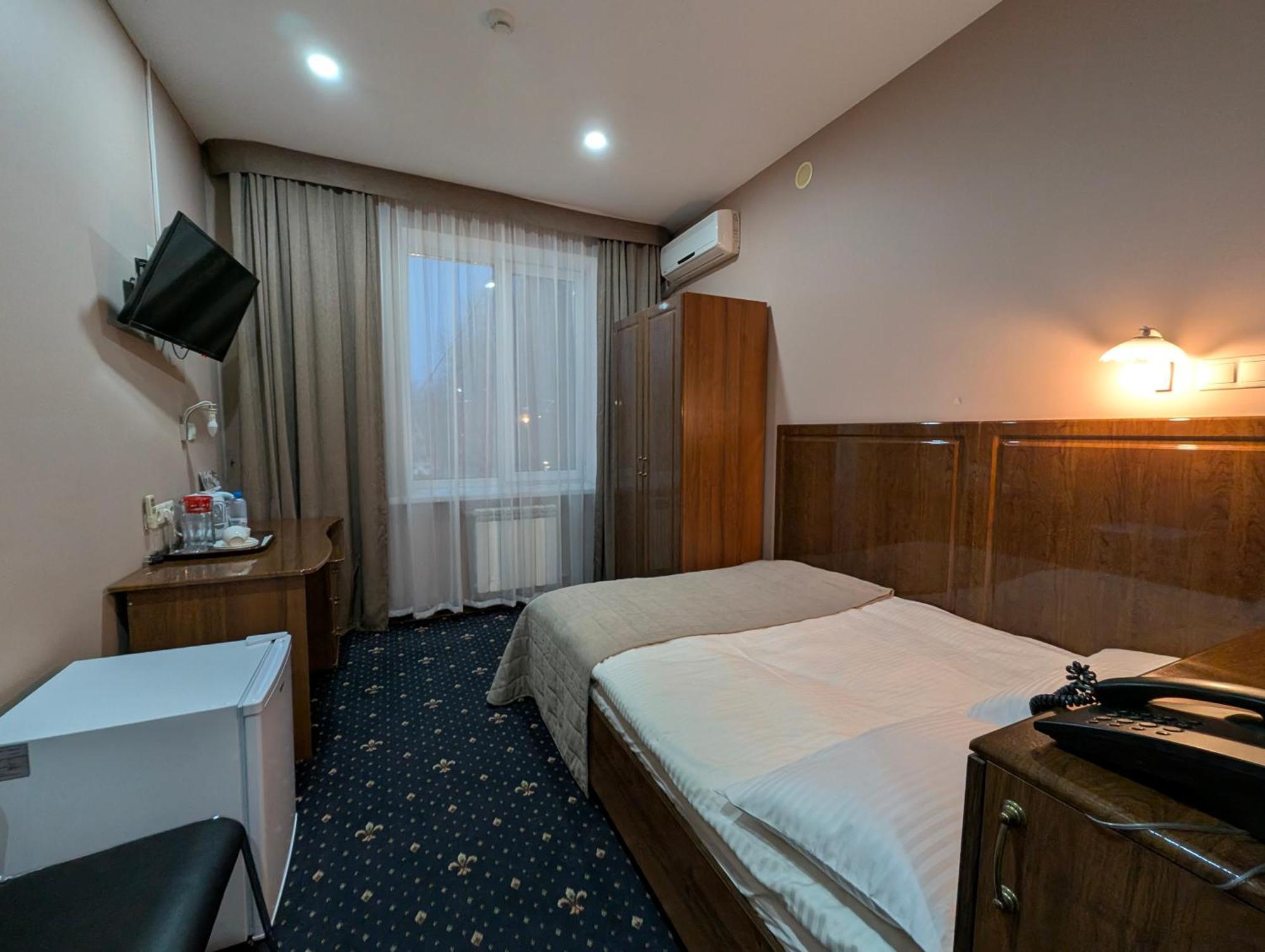 Victoria Hotel 우랄스크 외부 사진